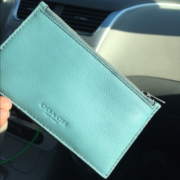 ๐๐ผ๐ฎ๐ฐ๐ต ๐ฐ๐ต๐ฎ๐ป๐ด๐ฒ ๐๐ฎ๐น๐น๐ฒ๐ - Picture 4 of 5